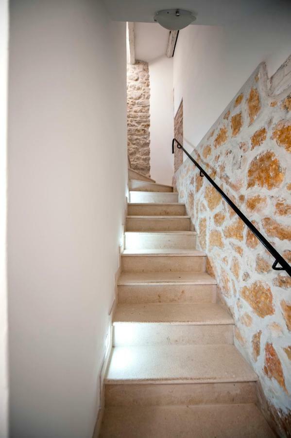 Apartments Casa Roccia Bianca Ровінь Екстер'єр фото