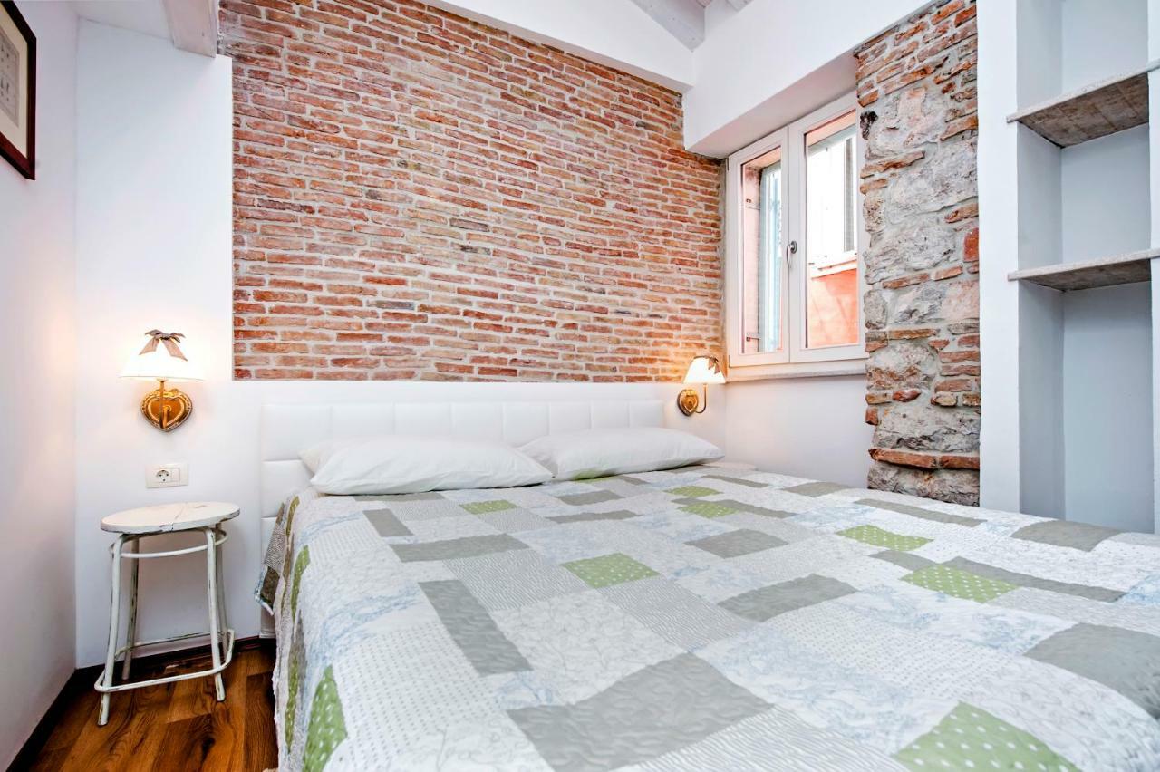 Apartments Casa Roccia Bianca Ровінь Екстер'єр фото