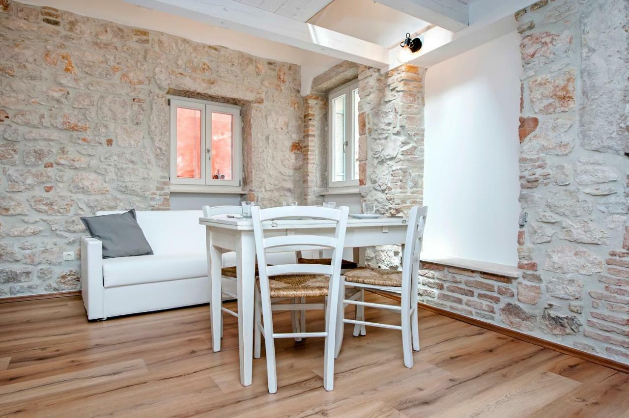 Apartments Casa Roccia Bianca Ровінь Екстер'єр фото