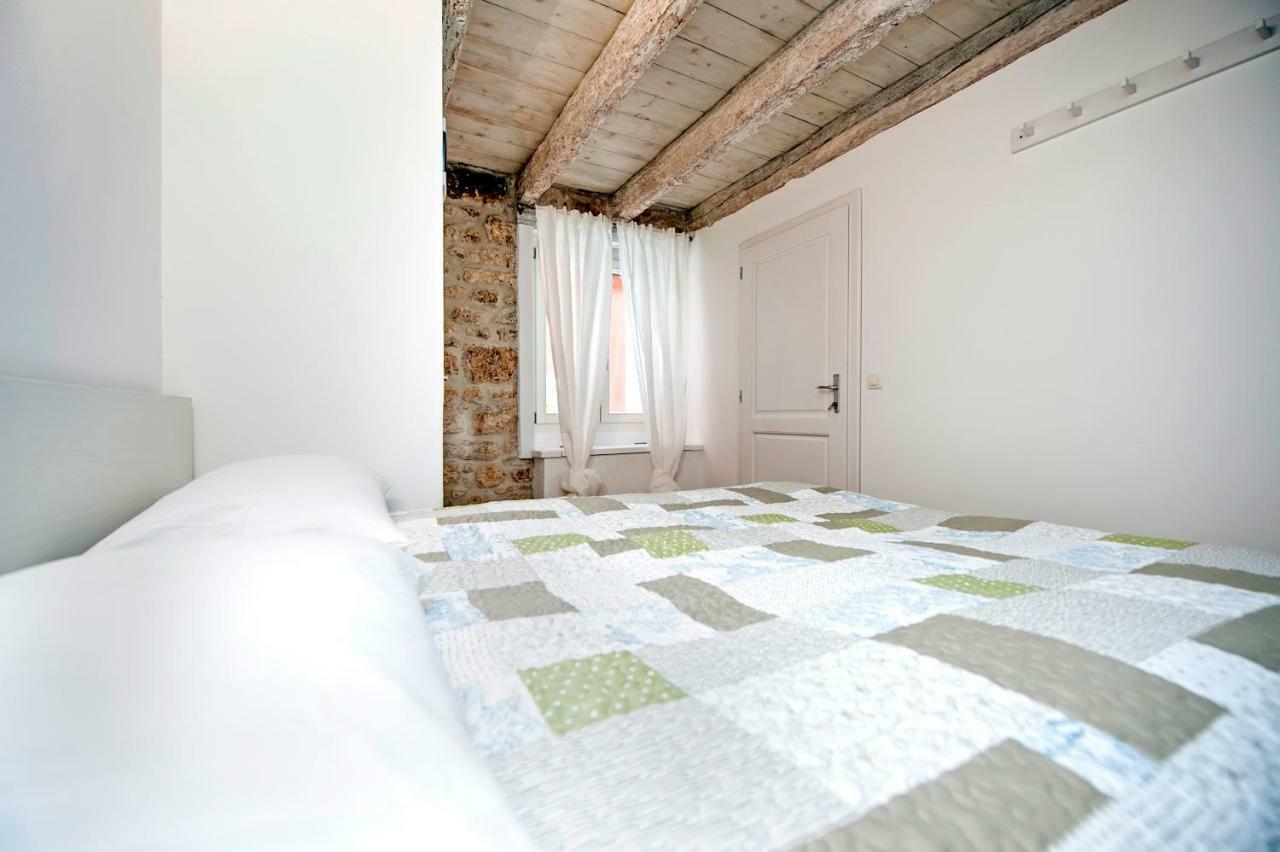 Apartments Casa Roccia Bianca Ровінь Екстер'єр фото